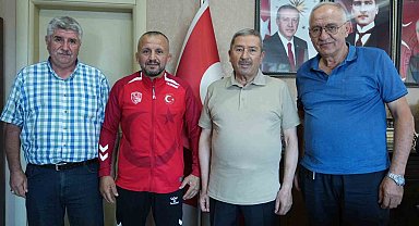 Darende Belediye Başkanı Bozkurt, dünya şampiyonu Semih Özdemir'i ağırladı