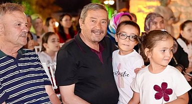Darende'de nostalji sineması ve karaoke gecesi düzenlendi