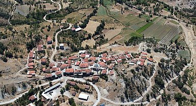 Demirci'de konforlu ulaşım için 45 kilometrelik yol yenileniyor