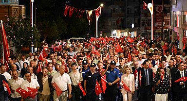 Demirci'de Kurtuluş Festivali görkemli kortej yürüyüşüyle başladı