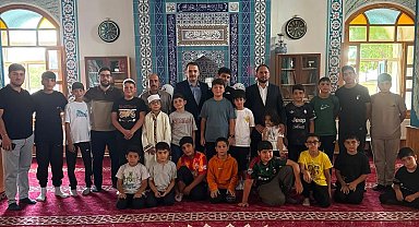 Demirözü Kaymakamı Ahat, yaz Kur'an kurslarını ziyaret etti