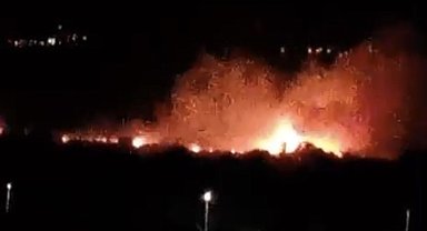 Denizli'de ovalık alanda yangın paniği