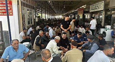 Dicle Kaymakamı Atış, esnaf ve vatandaşlarla buluşmaya devam ediyor