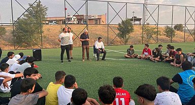 Dicle Kaymakamı Atış, gençlerle bir araya geldi