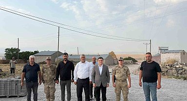 Digor'da KÖYDES çalışmaları sürüyor: Kaymakam Zengin Karabağ köyündeki parke taşı yapımını inceledi