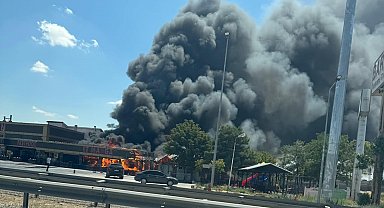 Dinlenme tesisinin restoranı alevlere teslim oldu