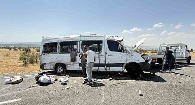 Diyarbakır'da minibüs kazasında ölü sayısı 5'e yükseldi