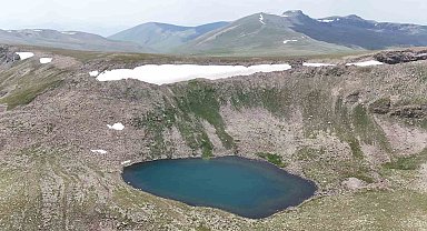 Doğa tutkunlarının yeni gözdesi: Erzurum'un saklı güzelliği 'Mescit Dağı' keşfedilmeyi bekliyor
