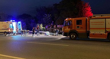 Dörtyol'da devrilen tırın sürücüsü yaralandı