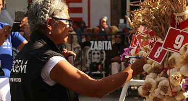Dünyaca ünlü Taşköprü sarımsağı festivalde yarıştı: 80 demet arasından en iyi sarımsak seçildi