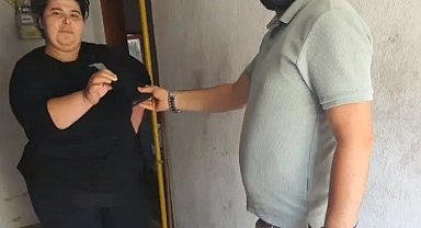 Düşürülen cüzdan polis ekiplerince sahibine ulaştırıldı