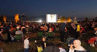 Düzce'de açık hava sinema akşamları başladı