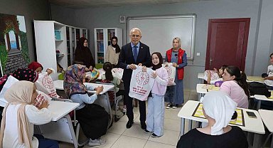 Düzce'de Gençlik Yaz Kulübü'nde renkli buluşma