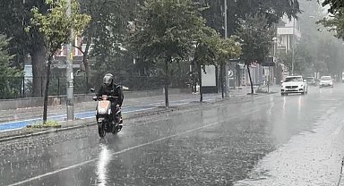 Düzce'de kuvvetli yağmur etkili oldu