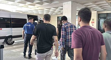 Edirne'de minibüste 19 kaçak göçmen yakalandı