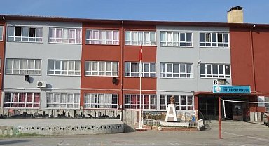 Efeler'de iki okulun binası boşaltıldı