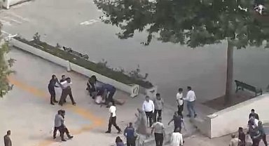 Elazığ'da adliye önünde tekmeli yumruklu kavga