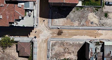 Elazığ'da mahallelerde yol ve kaldırım yenileme çalışması