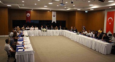 Elazığ'da sağlık hizmetleri değerlendirildi