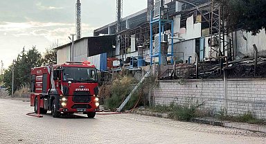 Elazığ'da yalıtım fabrikasında çıkan yangın 3,5 saatlik çalışmayla söndürüldü