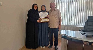 Emet'te iki öğrenci daha hafızlık belgesine kavuştu