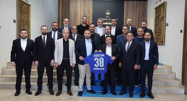 Erciyes 38 FK yönetiminden Vali Çiçek'e ziyaret