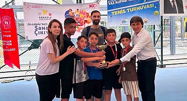 Erzincan Erkek Tenis Takımı ANALİG'de gümüş madalya kazandı