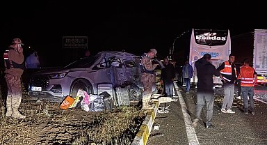 Erzincan'da yolcu otobüsü ile SUV tipi araç çarpıştı: 1'i ağır 7 yaralı
