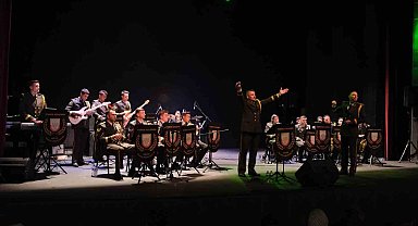 Erzurum'da festivalin ritmi sanatla tutuldu