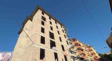 Eşiyle tartışınca inşaat halindeki binaya çıktı, ekipler seferber oldu