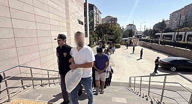 Eskişehir merkezli 19 ilde modem dolandırıcılığı operasyonunda 53 şahıs tutuklandı
