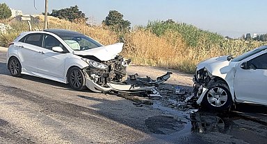 Eskişehir'de 2 araç kafa kafaya çarpıştı