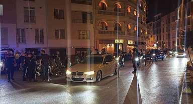 Eskişehir'de polisten araç gürültüsünün yoğun olduğu sokakta kapsamlı denetim