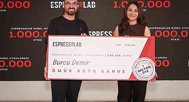 Espressolab'in 1 milyonuncu kullanıcısı ömür boyu ücretsiz kahve hakkı kazandı