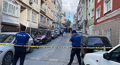 Fatih'te dehşet: Emekli polis eşini ve çocuğunu öldürdükten sonra intihar etti