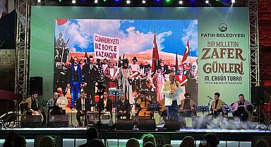Fatih'te Mevlid Kandili programına yoğun ilgi