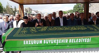 Gazeteci Öztürk Akkök dualarla uğurlandı