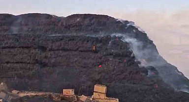 Gaziantep'te korkutan yangın: Binlerce dönüm arazi ve saman balyası kül oldu