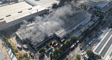 Gaziantep'te tekstil fabrikasındaki yangın dron ile görüntülendi