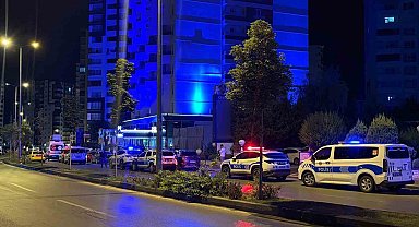 Genç kadını bıçakladıktan sonra aşağı atan zanlı, cinayeti çektiği video ile itiraf etmiş