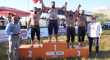 Gökbel'de Başpehlivan Enes Doğan oldu