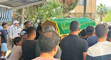 Gökçeada'da motosiklet ile otomobilin karıştığı kazada hayatını kaybeden çocuk toprağa verildi