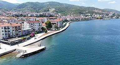 Gölcük Değirmendere sahiline 200 metrelik dalgakıran inşa edildi