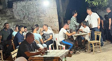 Gömeç'te siyasiler yangın mağdurlarını yalnız bırakmadı
