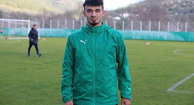Göztepe, Gökdeniz Bayrakdar transferini bitirdi