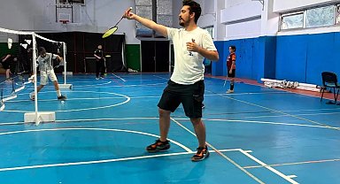 GSB Gençlik Yaz Kulübü'nde minikler badmintonla buluştu