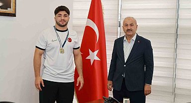 Güreşçi Alperen Tokgöz Akdeniz Oyunları'nda Türkiye'yi temsil edecek