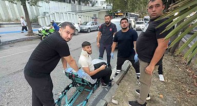 Hafif ticari araç ile motosiklet çarpıştı: 1 yaralı