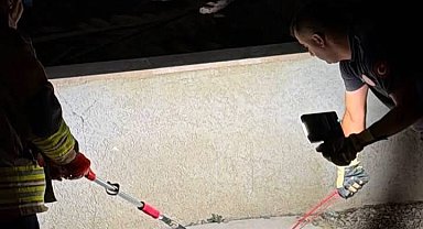 Hatay'da eve giren yılanları itfaiye yakaladı
