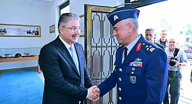 Hava Korgeneral Erdoğan Gür'den Vali Dr. Erdinç Yılmaz'a ziyaret